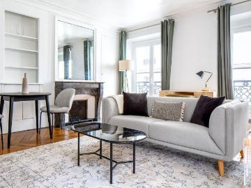 Chic Invalides 1 Bedroom with Stunning Views!, Paris Amsterdam Apartments for Rent