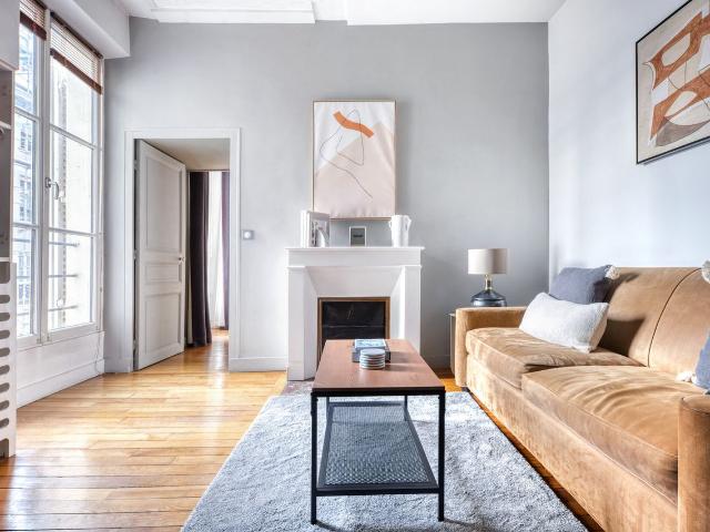 Chic Le Marais One Bedroom Retreat Awaits!, Paris Amsterdam Apartments for Rent