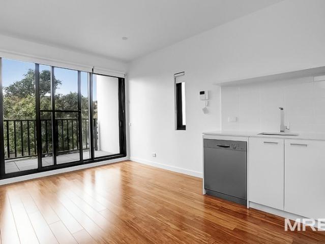 Chic living in the heart of Brunswick West