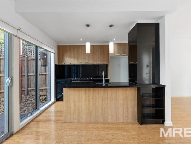 Chic living in the heart of Thornbury