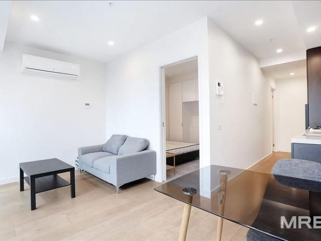 Chic living in convenient location with stunning views