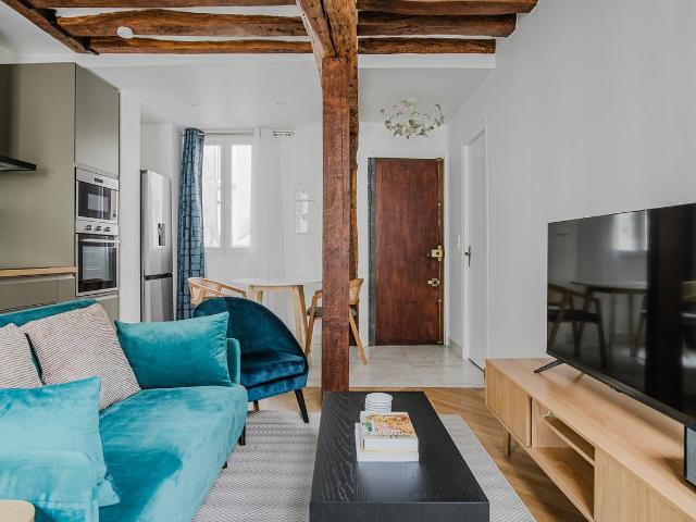 Chic Paris Apartment: Move In Ready & Fully Furnished, Paris Amsterdam Apartments for Rent