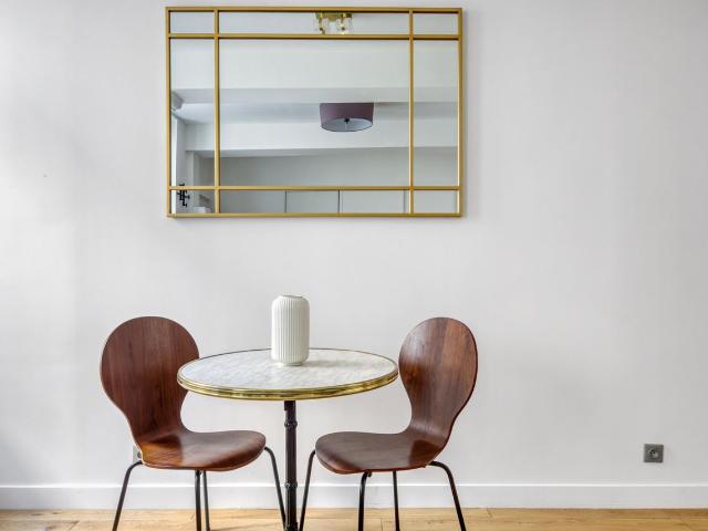 Chic Parisian One Bedroom in Sorbonne, Paris Amsterdam Apartments for Rent