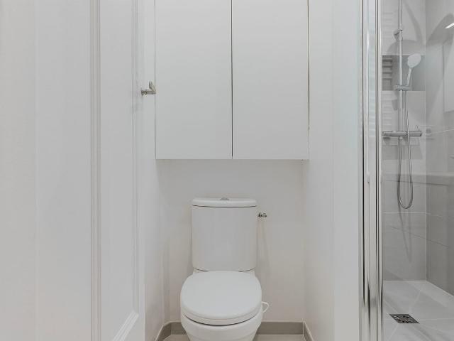 Chic Parisian Living in Chaillot: 2BR Apartment, Paris Amsterdam Apartments for Rent