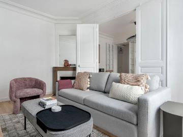 Chic Parisian Retreat in Jardin des Plantes, Paris Amsterdam Apartments for Rent