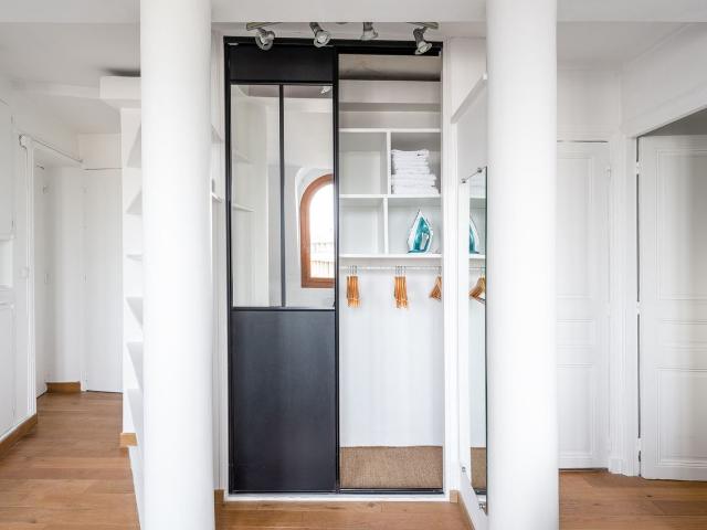 Chic Parisian Retreat with City Views, Paris Amsterdam Apartments for Rent