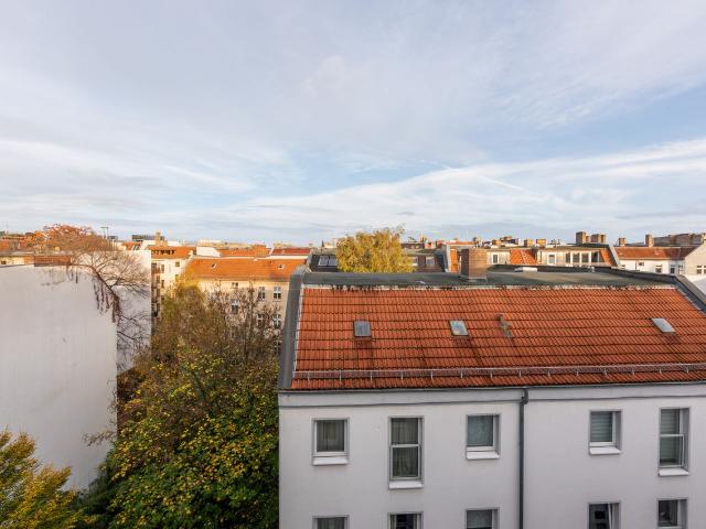Chic Penthouse in a Perfect Location, Berlin Amsterdam Apartments for Rent