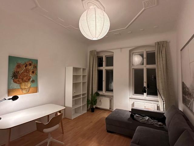 Chic Renovated Historic Apartment in Berlin – 2 Rooms, Dream Setting, Berlin Amsterdam Apartments for Rent