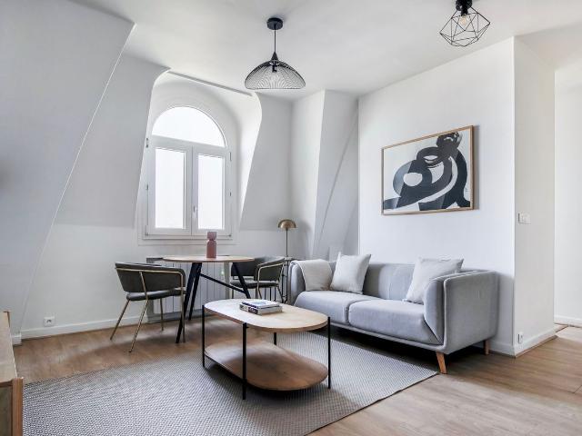 Chic Studio in the Heart of Paris, Paris Amsterdam Apartments for Rent