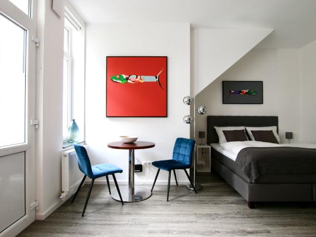 Chic studio near Cologne's trade fair, Koln Amsterdam Apartments for Rent