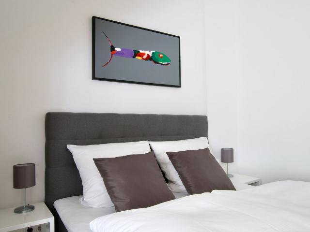 Chic studio near Cologne's trade fair, Koln Amsterdam Apartments for Rent