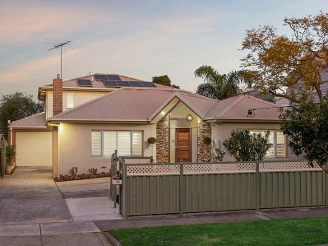 Chic Style with Coveted School Zoning