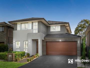 Chic, Stylish & Low Maintenance Family Living in The Ponds