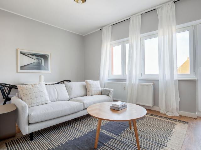 Chic Schöneberg 1BR, near Tempelhofer Feld, Berlin Amsterdam Apartments for Rent