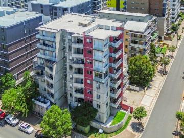 Chic, Spacious, and Convenient Perfect for Living or Investment