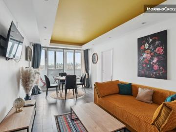 Chic & spacious apart with parking