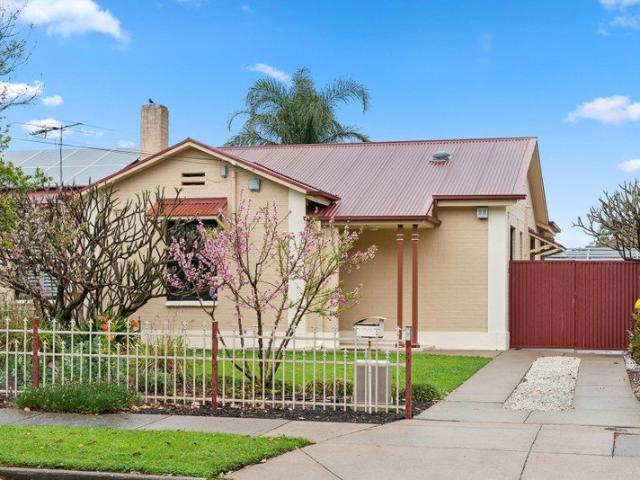 Chic, spacious home in Kilburn