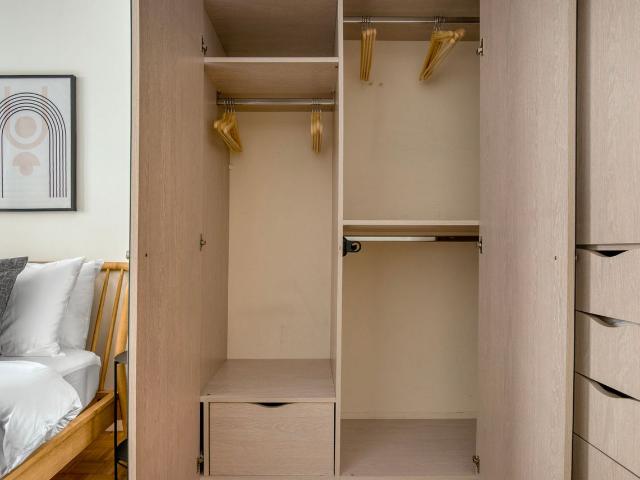 Chic Two Bedroom Oasis in Batignolles, Paris, Paris Amsterdam Apartments for Rent
