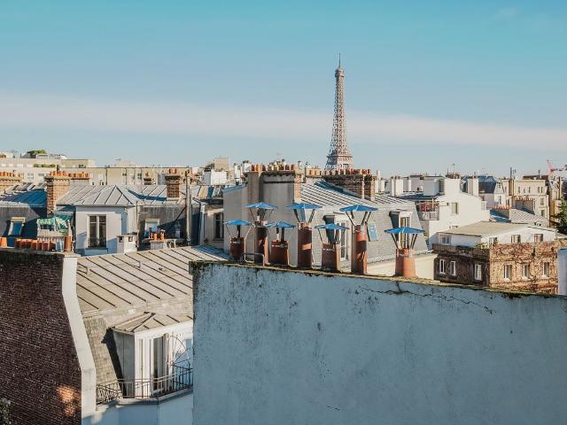 Chic Two Bedroom Oasis in the Heart of Paris, Paris Amsterdam Apartments for Rent