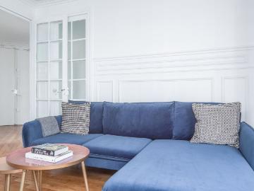 Chic Two Bedroom Apartment in the Heart of Paris, Paris Amsterdam Apartments for Rent