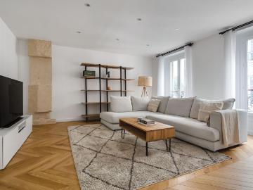 Chic Two Bedroom Apartment in Paris Awaits You!
