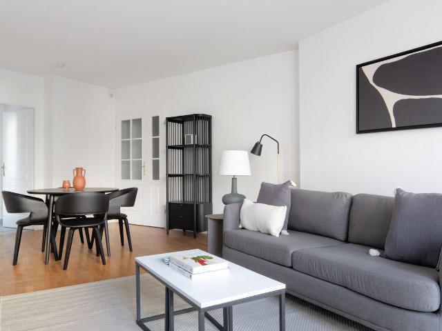 Chic Two Bedroom Retreat in Chaillot, Paris, Paris Amsterdam Apartments for Rent