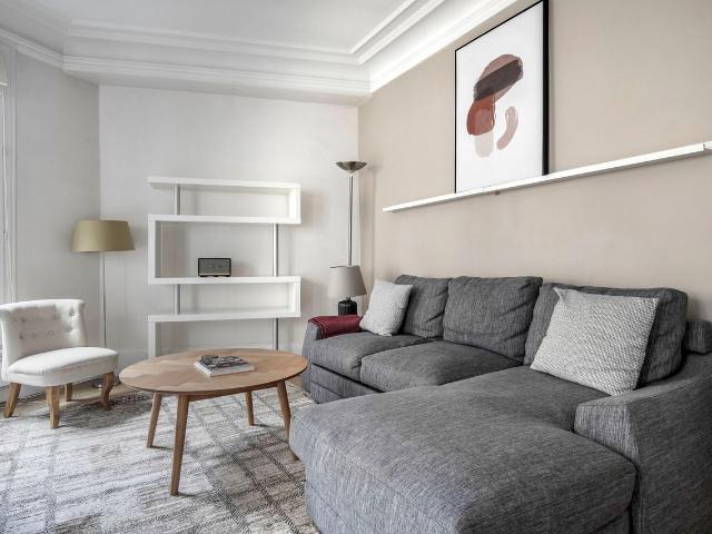 Chic Two Bedroom Retreat in Chaillot, Paris, Paris Amsterdam Apartments for Rent