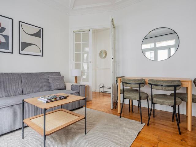 Chic Two Bedroom Retreat in Saint Lambert, Paris, Paris Amsterdam Apartments for Rent