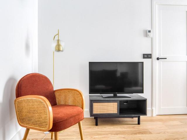 Chic Two Bedroom Retreat in the Heart of Paris, Paris Amsterdam Apartments for Rent