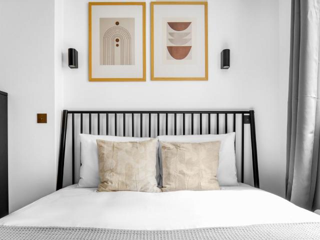 Chic 1 Bedroom Apartment in Paris Awaits You, Paris Amsterdam Apartments for Rent