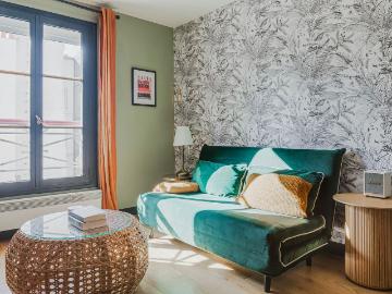 Chic 1 Bedroom Apartment in the Heart of Paris, Paris Amsterdam Apartments for Rent
