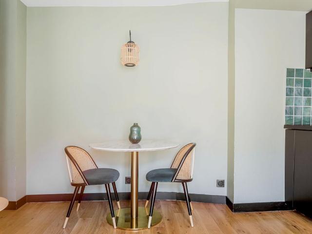 Chic 1 Bedroom Apartment in the Heart of Paris, Paris Amsterdam Apartments for Rent