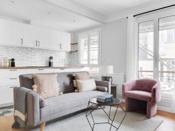 Chic 1 Bedroom Apartment with Paris Views, Paris Amsterdam Apartments for Rent
