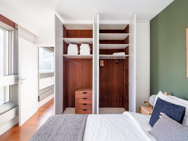 Chic 1 Bedroom Retreat in Paris' Heart!, Paris Amsterdam Apartments for Rent