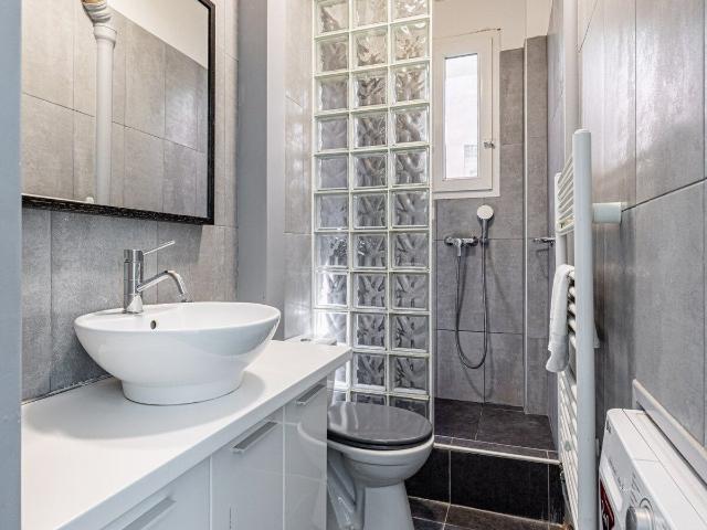 Chic 1BR Apartment with AC near Champs Élysées