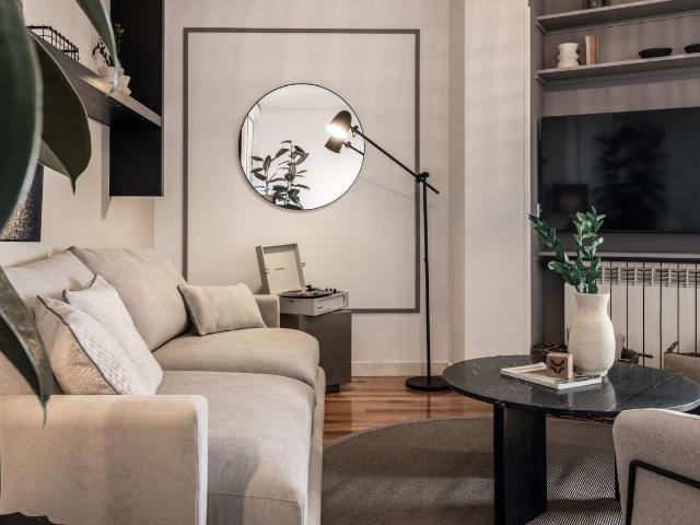 Chic 2 Bedroom Apartment in Goya with Designer Furniture and Private Balcony, Madrid Amsterdam Apartments for Rent