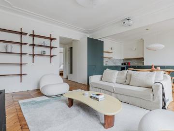 Chic 2 Bedroom Apartment in Heart of Paris