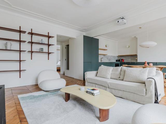 Chic 2 Bedroom Apartment in Heart of Paris, Paris Amsterdam Apartments for Rent