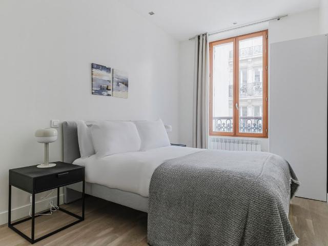 Chic 2 Bedroom Apartment in Vibrant Odéon!, Paris Amsterdam Apartments for Rent