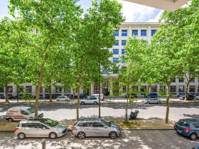 Chic 2 Bedroom in the Heart of Paris, Paris Amsterdam Apartments for Rent