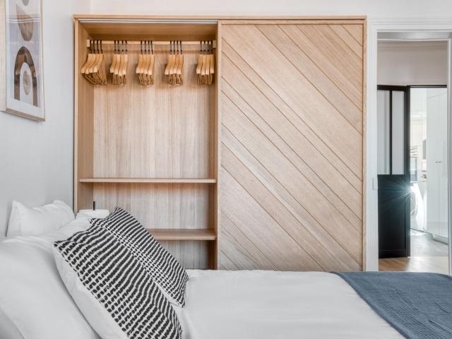 Chic 2 Bedroom Paris Apartment Move in Ready!, Paris Amsterdam Apartments for Rent