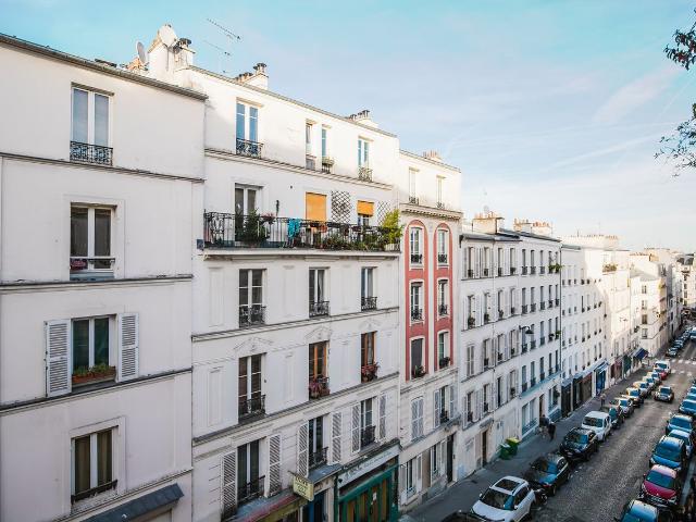 Chic 2 Bedroom Retreat in Montmartre, Paris, Paris Amsterdam Apartments for Rent