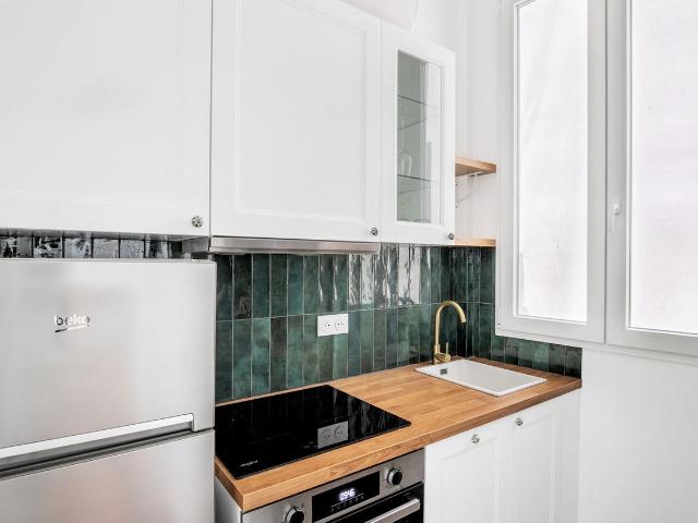 Chic 2 Bedroom Retreat in the Heart of Paris, Paris Amsterdam Apartments for Rent