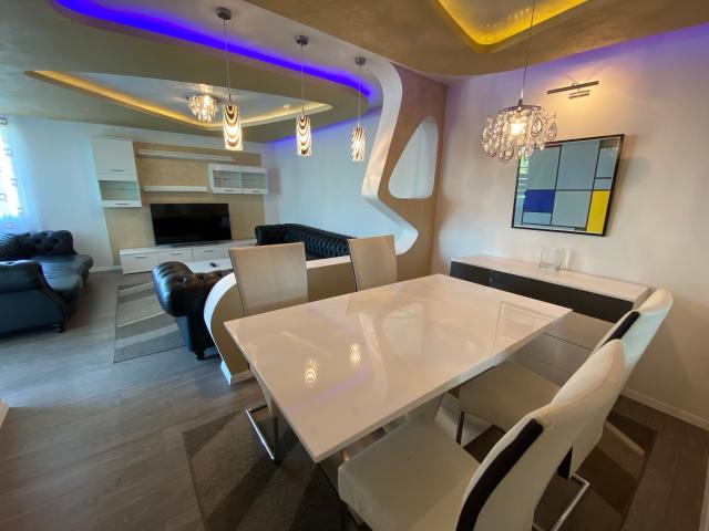 Chic 2 room apartment with elevator and underground parking