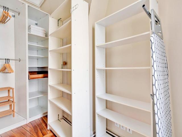 Chic 2BR Paris Apartment with Prime Location, Paris Amsterdam Apartments for Rent