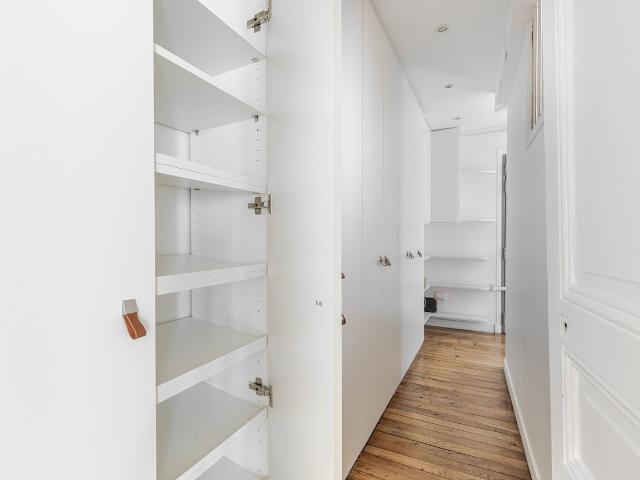 Chic 3 Bedroom Oasis in the Heart of Paris, Paris Amsterdam Apartments for Rent
