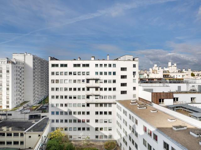 Chic 3 Bedroom Parisian Apartment in Auteuil, Paris Amsterdam Apartments for Rent