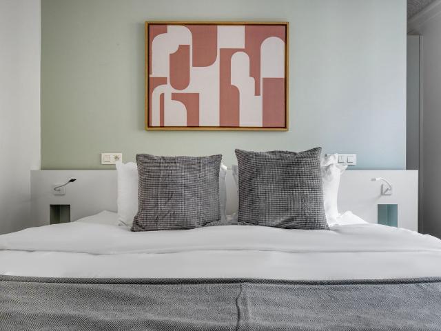 Chic 3 Bedroom Retreat in Paris' Val de Grâce, Paris Amsterdam Apartments for Rent