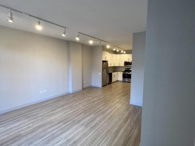 Chicago IL 60606 105691170