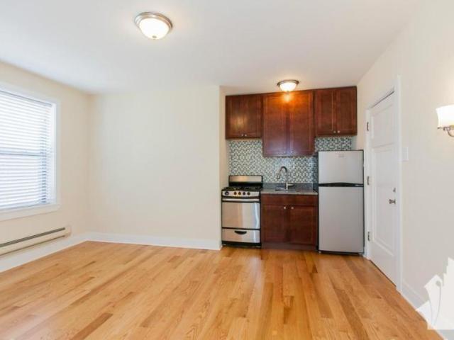 Chicago IL 60625 105840364
